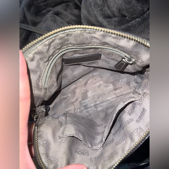 Michael Kors crossbody purse - Picture 3 of 3